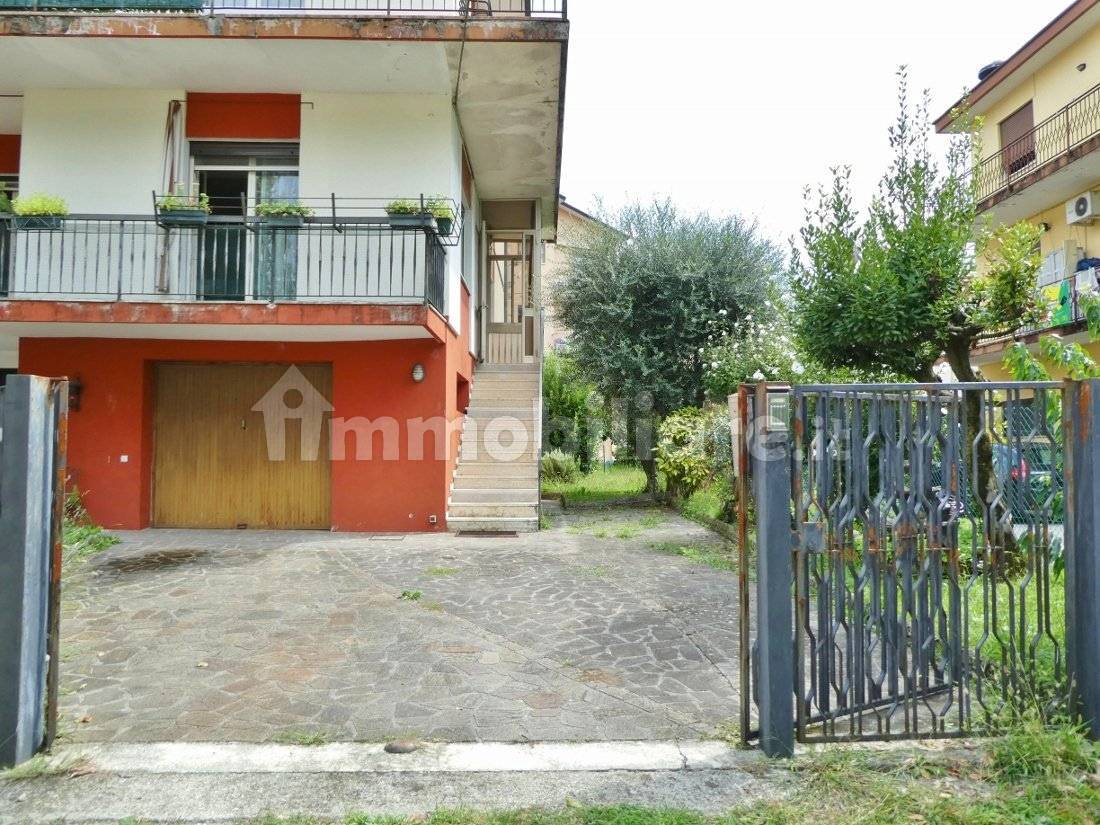 Villa de 3 dormitorios en Vicenza, Italy No. 365874