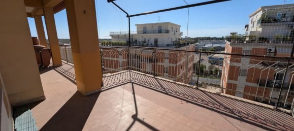 3 chambres Penthouse à Aprilia, Italy No. 338910 2