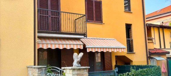 Квартира с 2 спальнями в Мальнате, Италия № 334194 22