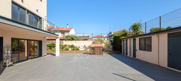 4 bedrooms Villa in Porto, Portugal No. 122546 21