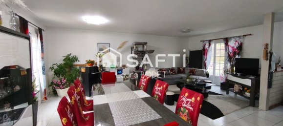 3 bedrooms House in Candes-Saint-Martin, France No. 158290 4