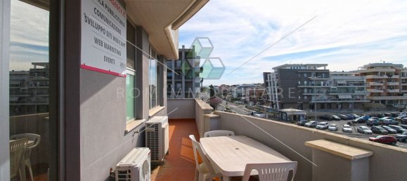 3 rooms Apartment in Rome, Italy No. 84845 18