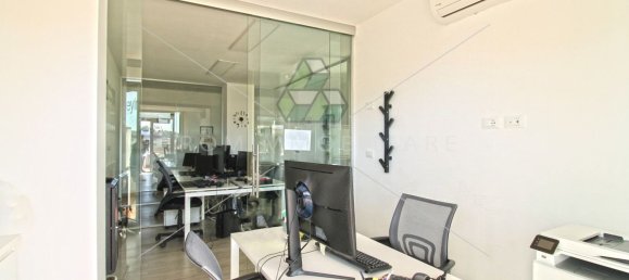 3 rooms Apartment in Rome, Italy No. 84845 20