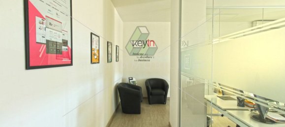 3 rooms Apartment in Rome, Italy No. 84845 11