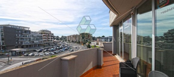 3 rooms Apartment in Rome, Italy No. 84845 6