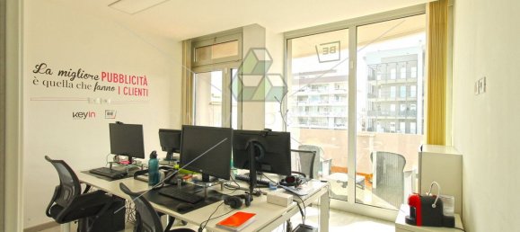 3 rooms Apartment in Rome, Italy No. 84845 14