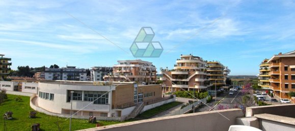 3 rooms Apartment in Rome, Italy No. 84845 4