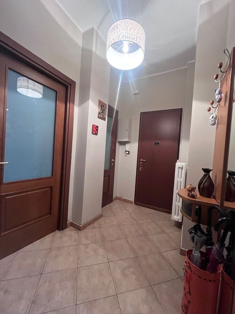 Apartamento de 2 habitaciónes en Turin, Italy No. 106864