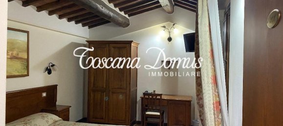 4 bedrooms Apartment in Siena, Italy No. 223308 5
