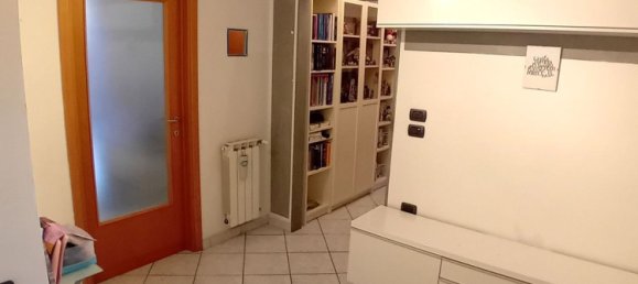 4 rooms Apartment in Campi Bisenzio, Italy No. 44967 7