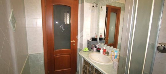 2 Schlafzimmer Wohnung in Trofarello, Italy, Nr. 270928 16