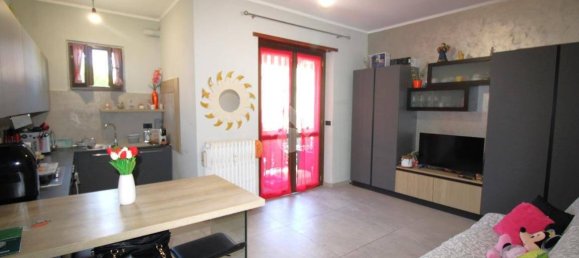 2 Schlafzimmer Wohnung in Trofarello, Italy, Nr. 270928 2