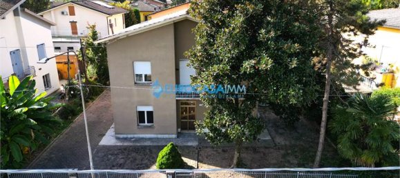 4 غرف نوم منزل في Correggio, Italy رقم 60294 3