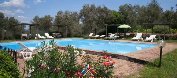 Дом с 12 спальнями в Монтайоне, Италия № 171131 26