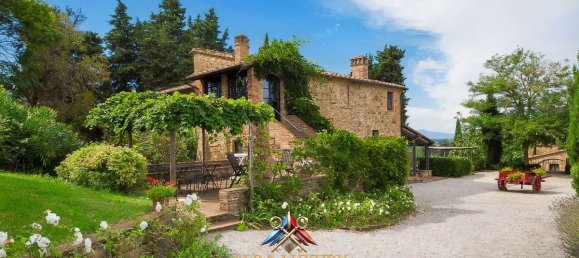 Дом с 12 спальнями в Монтайоне, Италия № 171131 34