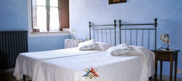 Дом с 12 спальнями в Монтайоне, Италия № 171131 35