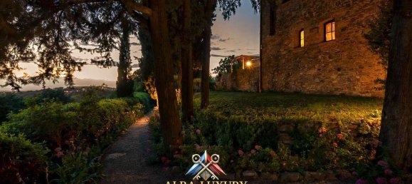 Дом с 12 спальнями в Монтайоне, Италия № 171131 14