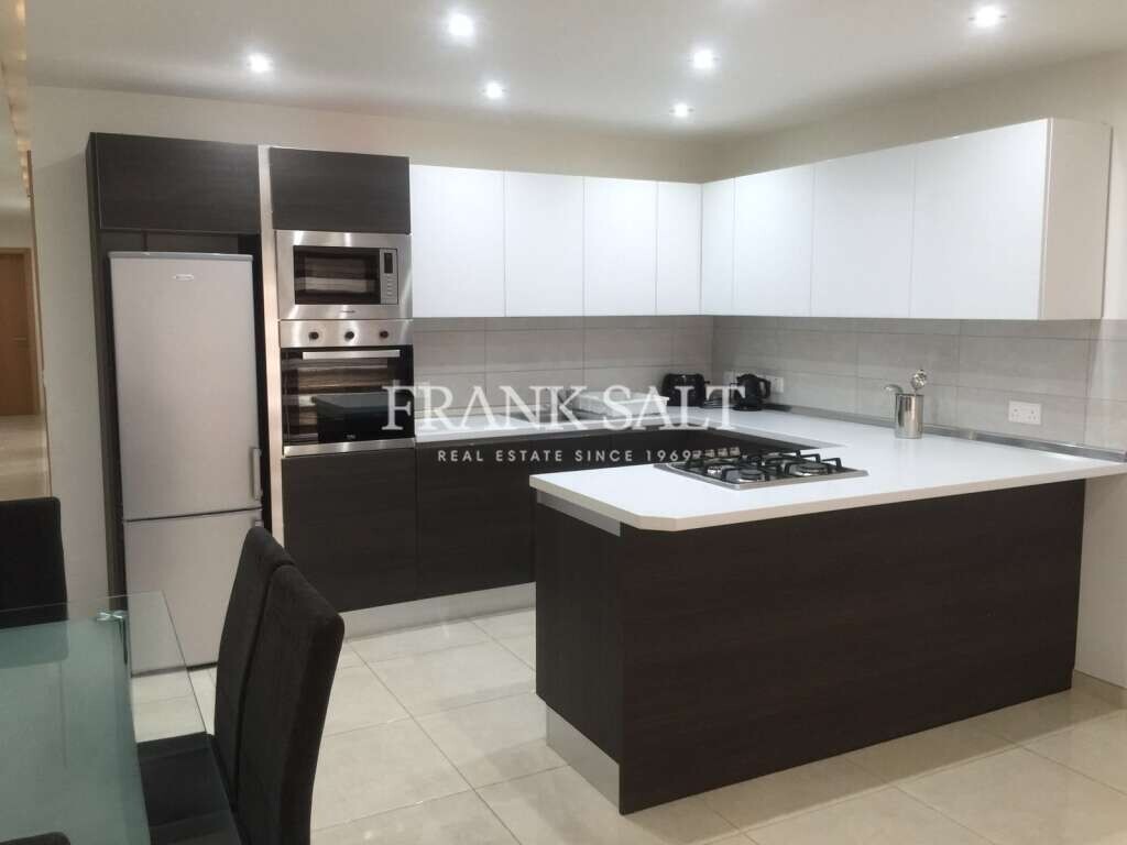 3 bedrooms Apartment in Gzira, Malta No. 8909