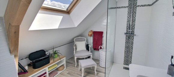 4 bedrooms Villa in Epernon, France No. 76770 8