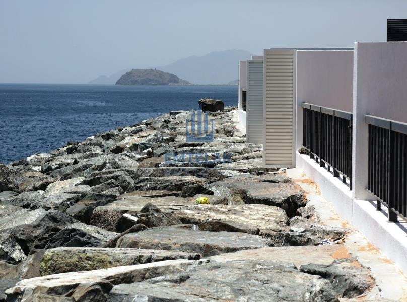 Вилла с 4 спальнями в Sharm, ОАЭ № 9311