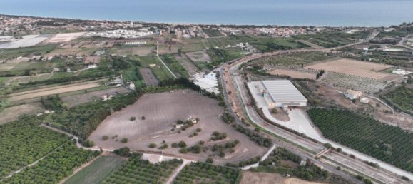 Земельный участок 45000м² в Испика, Италия № 81360 5