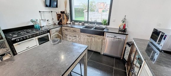 4 bedrooms House in Ostricourt, France No. 261733 7