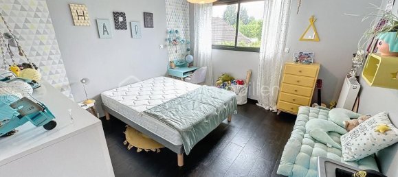 4 bedrooms House in Ostricourt, France No. 261733 11