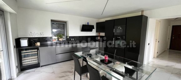 Apartamento T2 em Saltrio, Italy N.º 255378 2