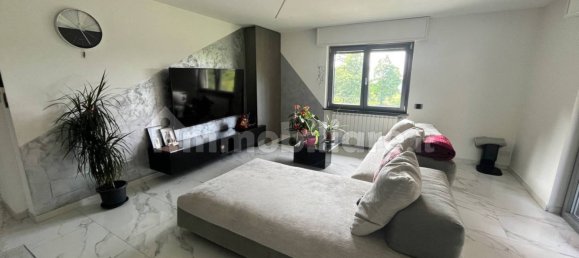 Apartamento T2 em Saltrio, Italy N.º 255378 5