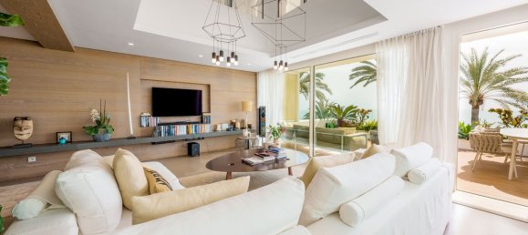 3 bedrooms Penthouse in Marbella, Spain No. 117077 9