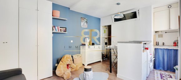 Studio in Paris, France No. 187018 7