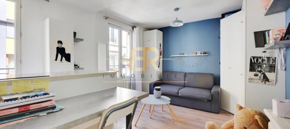 Studio in Paris, France No. 187018 2