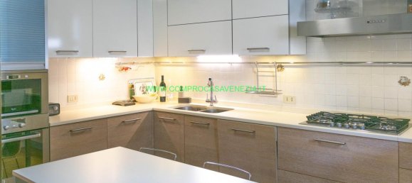 5 rooms Villa in Venice, Italy No. 232753 9