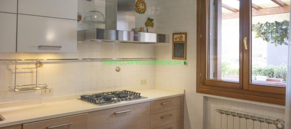 5 rooms Villa in Venice, Italy No. 232753 10