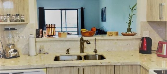 2 dormitorios propiedad comercial en alquiler en Miami, Miami-Dade, Florida, USA № 615027 4