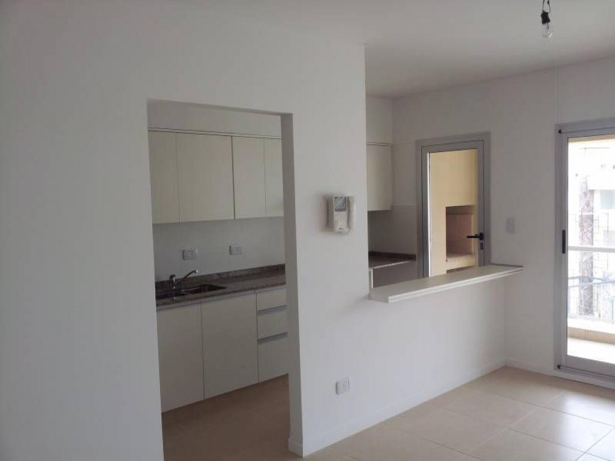 Estudio en Tigre, Argentina No. 16511