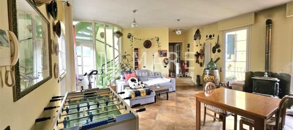 5 bedrooms Villa in Massa, Italy No. 237315 10