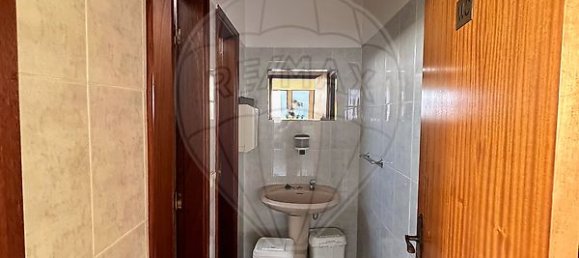 384m² Office in Coimbra, Portugal No. 52101 11