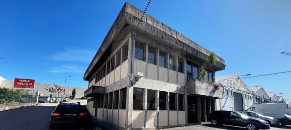 384m² Office in Coimbra, Portugal No. 52101 2