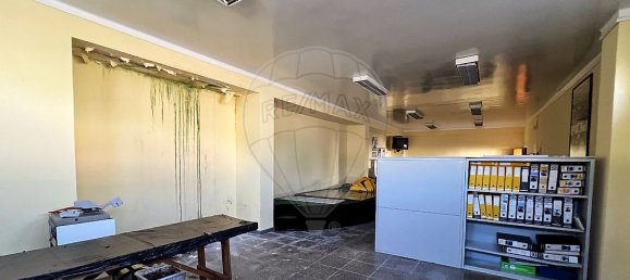 384m² Office in Coimbra, Portugal No. 52101 10