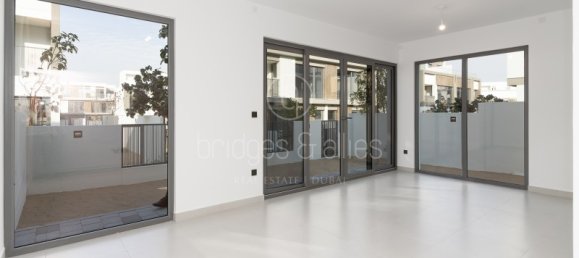 Villa de 4 dormitorios en Dubai, UAE No. 65644 5