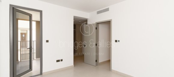 Villa de 4 dormitorios en Dubai, UAE No. 65644 22