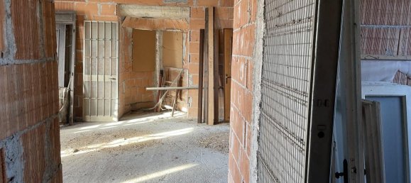 Casa de 6 divisões em Altivole, Italy N.º 7362 24