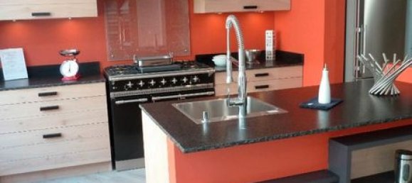 225m² Commercial property in Auxerre, France No. 359632 8