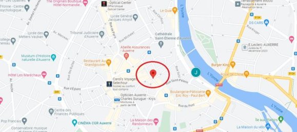 225m² Commercial property in Auxerre, France No. 359632 7