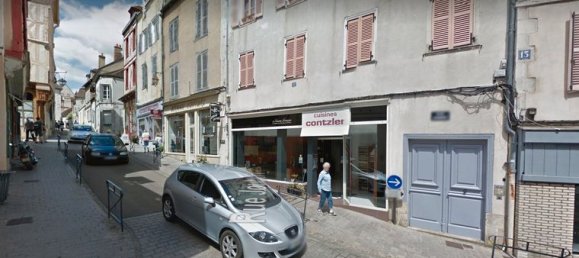 225m² Commercial property in Auxerre, France No. 359632 4