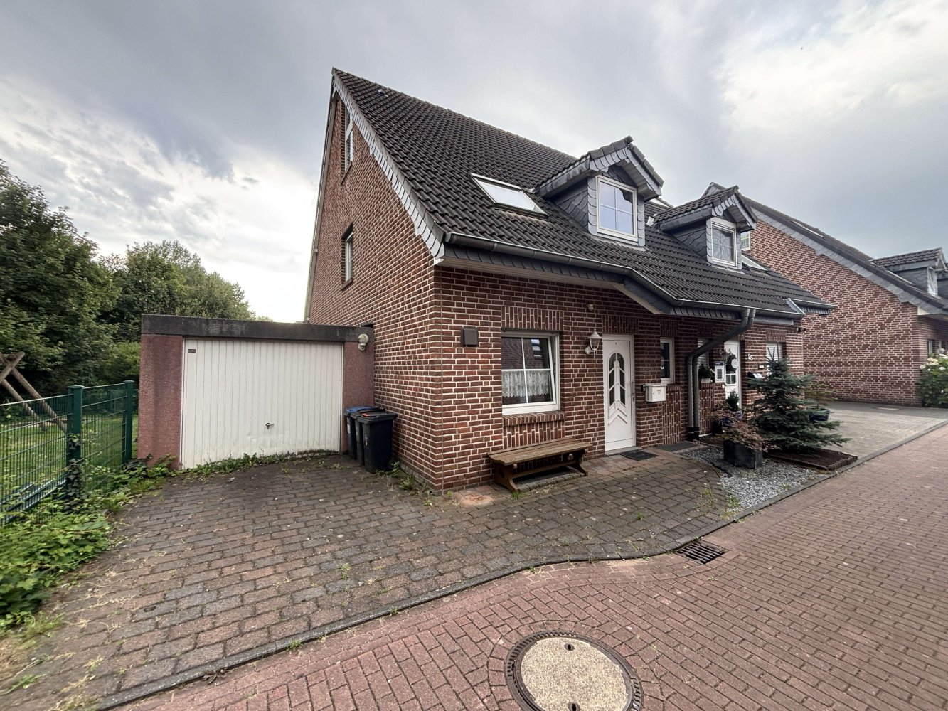 3 bedrooms Townhouse in Wesel, Germany No. 319269