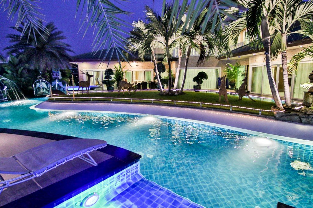 4 bedrooms Cafe / restaurant in Pattaya, Thailand No. 4051