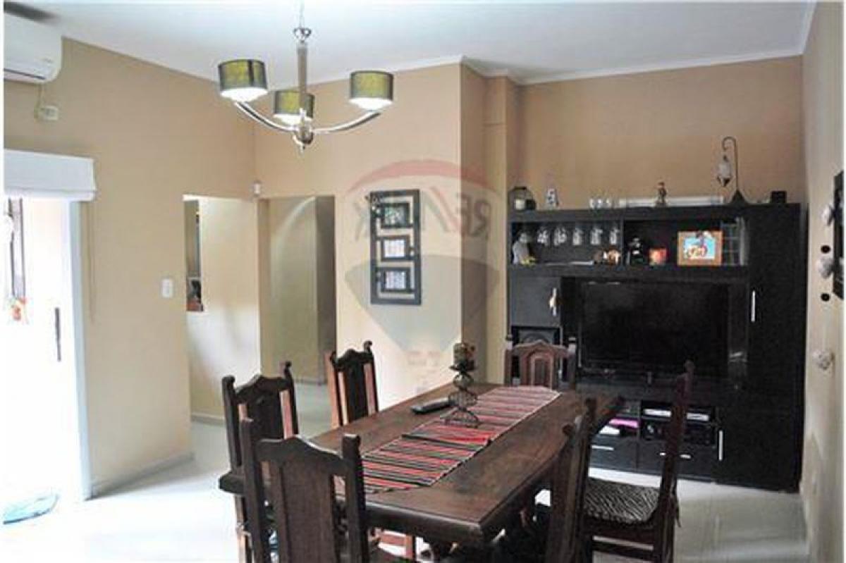 2 bedrooms House in Lomas de Zamora, Argentina No. 6328