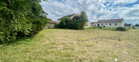 942m² Land in Selles, France No. 92130 4